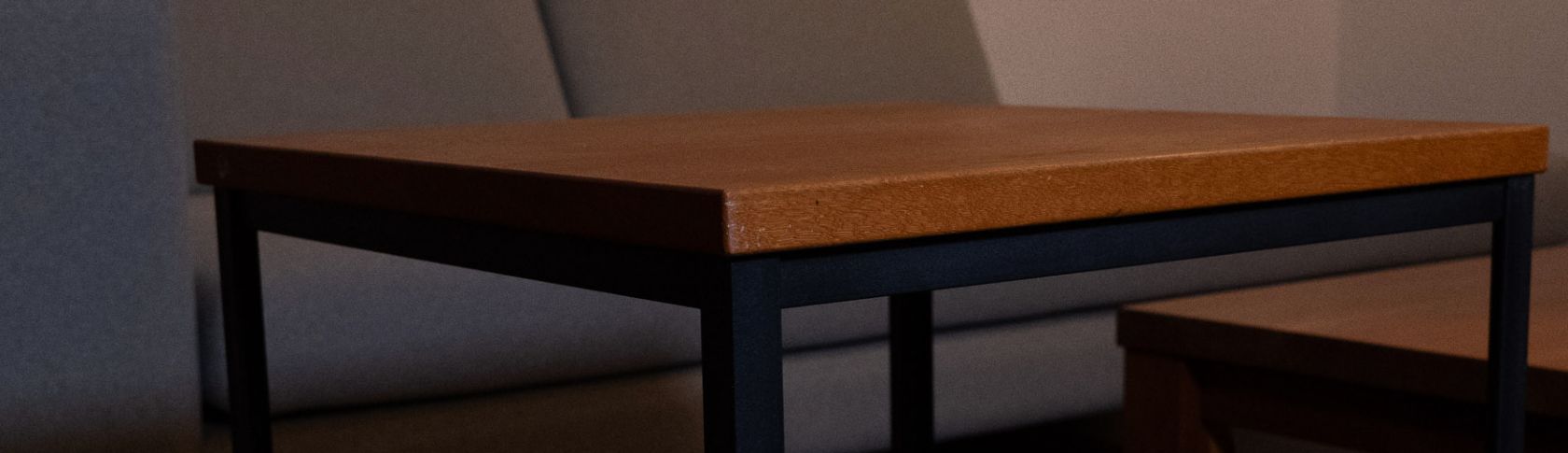 長尾巧作所のオーダーメイド家具・金物